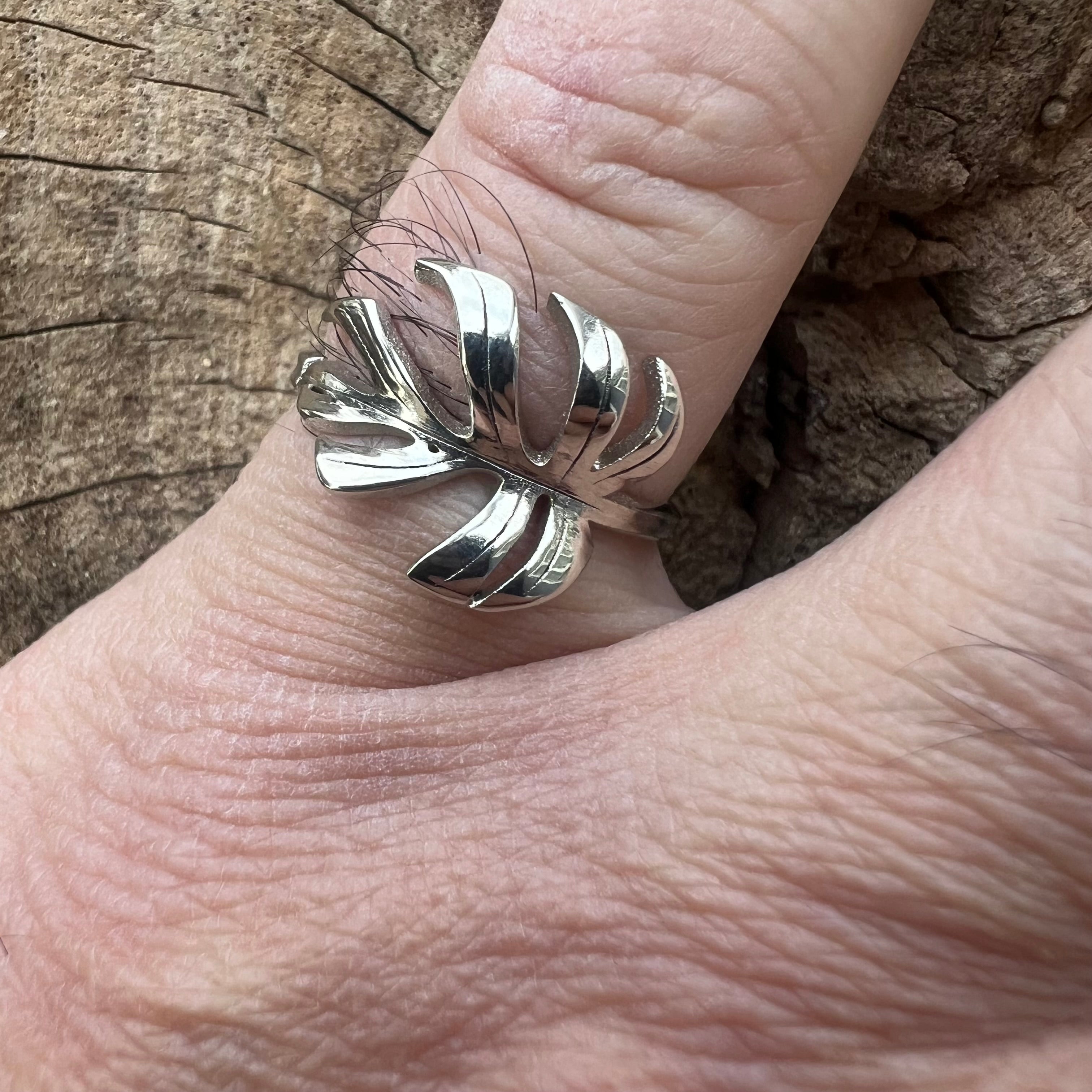 Monstera Sierrana Ring - Gold