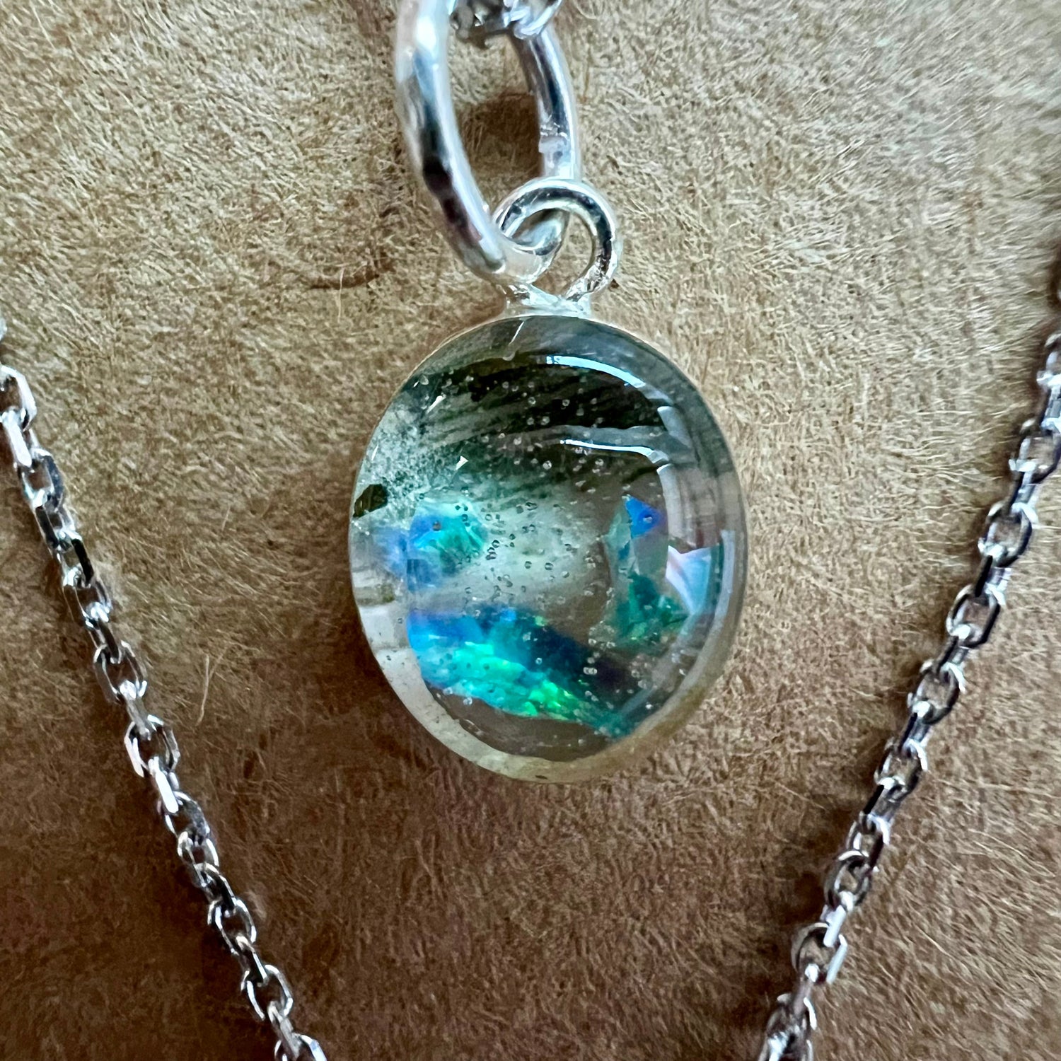 Variegated Ginger and Opal Silver Necklace